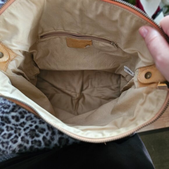 Maurizio Taiuti | Soft Yellow Leather Bucket Shoulder Bag City Vibe Style - Picture 10 of 15